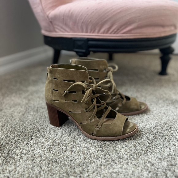Vince Camuto Cage Heels - Picture 1 of 4